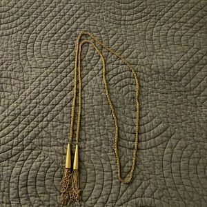 Gold Kendra Scott-Gold long necklace that can be worn long or short